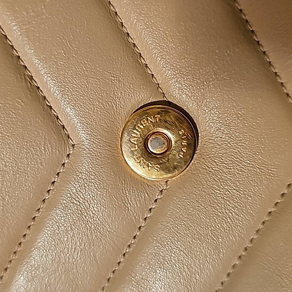 Authentic Saint Laurent Medium Loulou Shoulder Bag - Picture 14 of 17